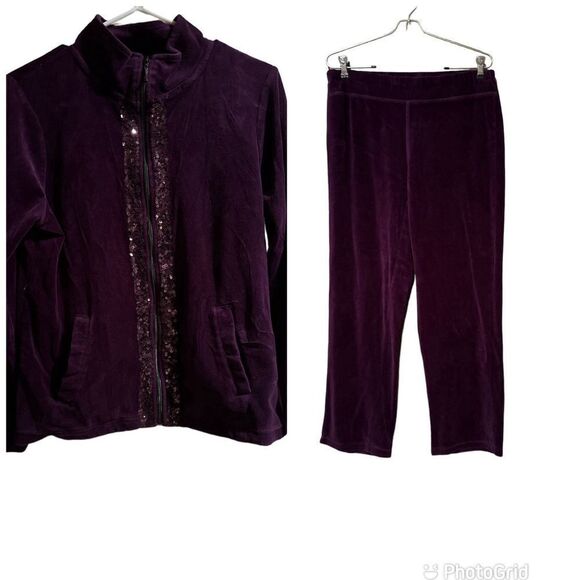 Onque Casuals Purple Velour Track Suit Size Medium 2 Pc Set Sequins on Jacket - Picture 1 of 8